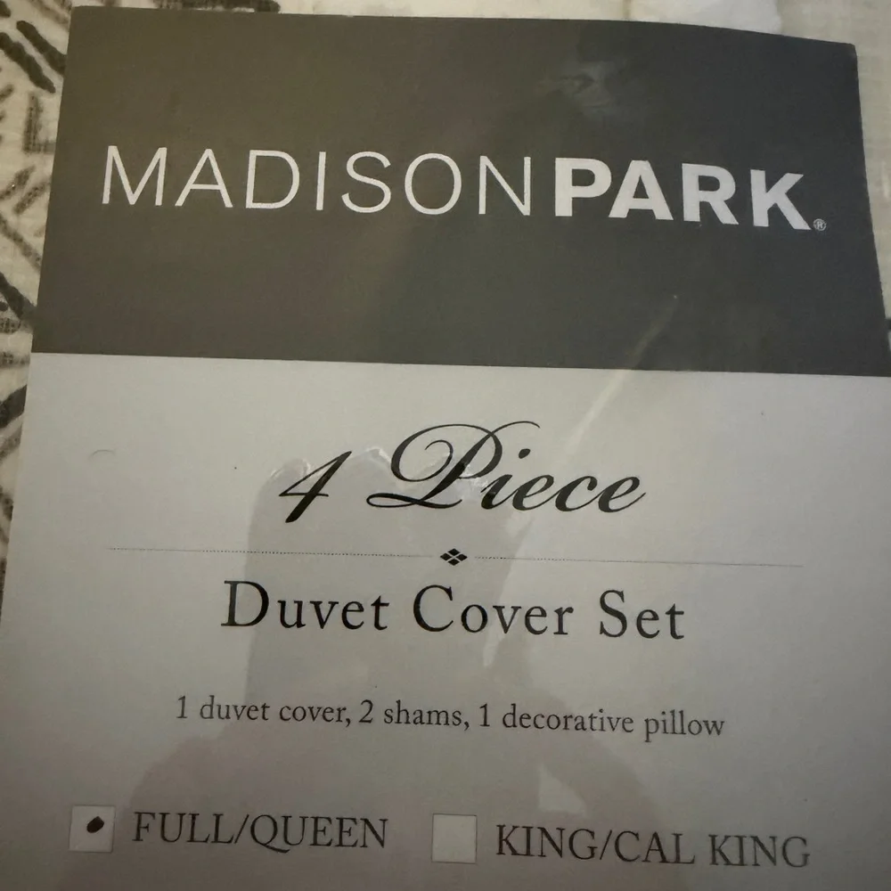 Madison Park Cream and Gray Comforter Set